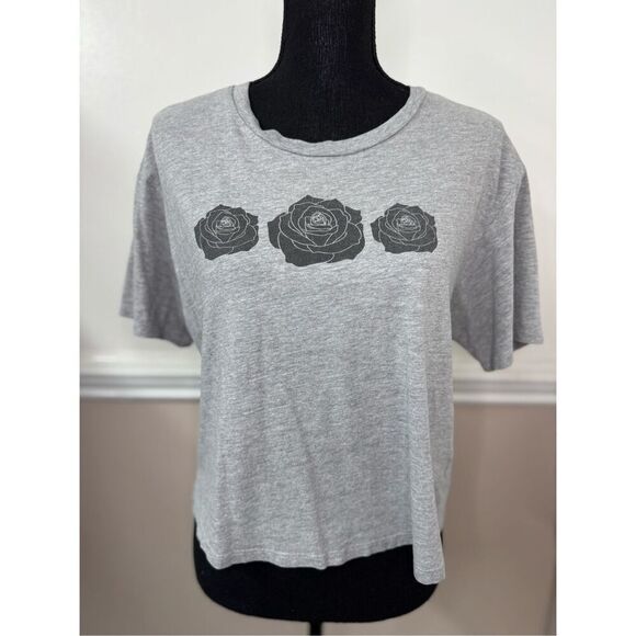 Pretty Rebel Cropped Grey Rose Graphic Tee Size Large - Picture 1 of 6
